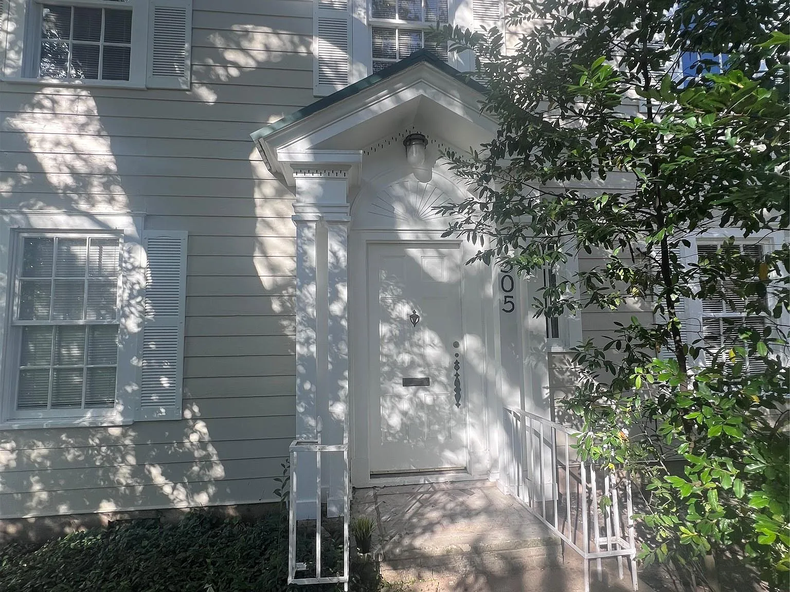 1 bed, 2.0 bath, 1100 sqft, $2,850 — Photo 3