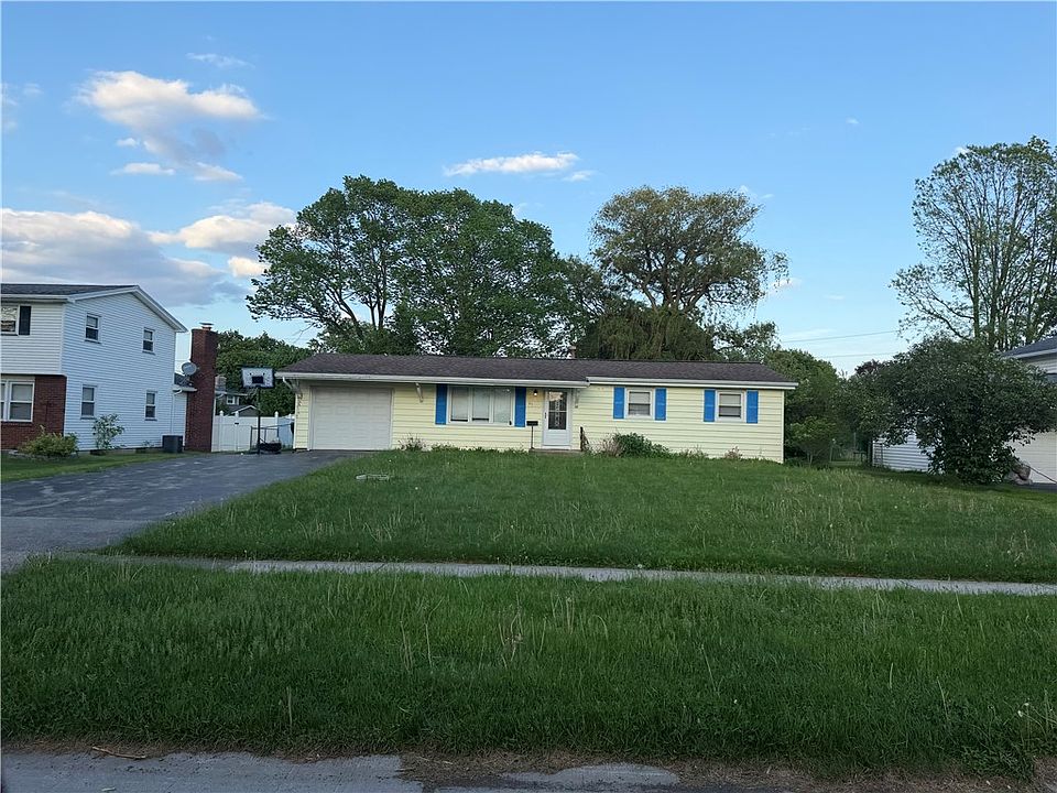 2nd image of 41 Grecian Pkwy
