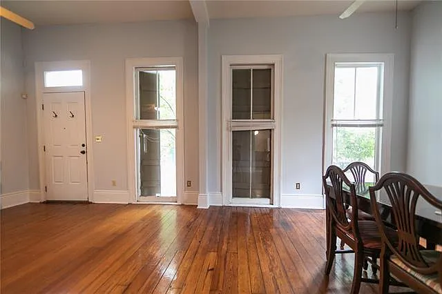 2 bed, 1.0 bath, 1054 sqft, $2,300 — Photo 3
