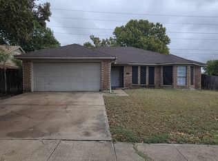 4755 Hollow Tree Dr, Arlington, TX 76018