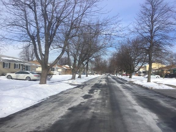 4th image of 577 Evergreen Dr