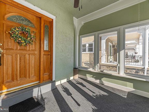 4th image of 2457 Eldon Ave