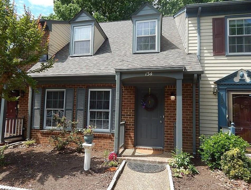 1st image of 134 Kenilworth Dr