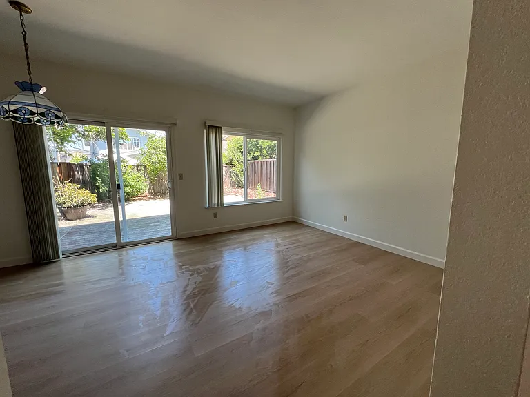 2927 Vista Creek Dr — Photo 4