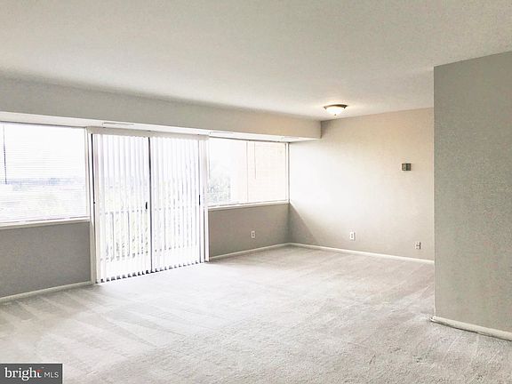 4th image of 5831 Quantrell Ave APT 409
