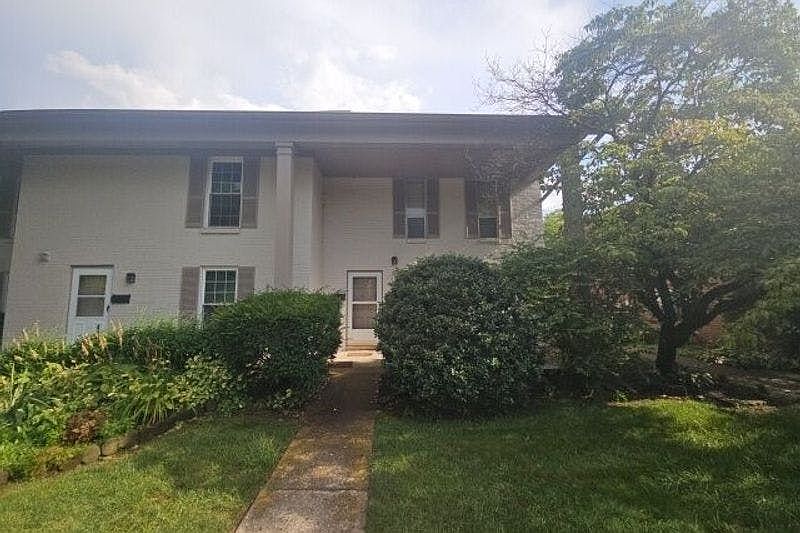1st image of 4301 Dahlia Ct