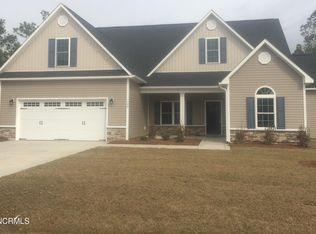 140 Evergreen Forest Dr, Sneads Ferry, NC 28460