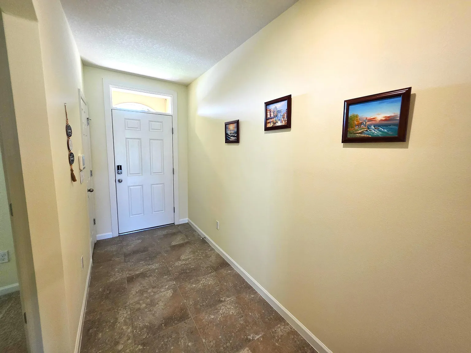4 bed, 2.0 bath, 1934 sqft, $2,900 — Photo 4