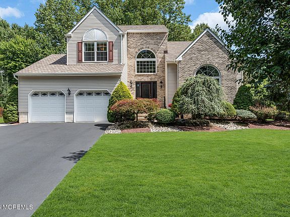 4th image of 362 Meadowood Road
