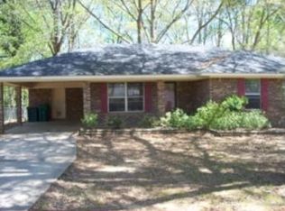 704 Montgomery St, Winona, MS 38967