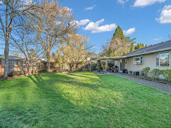 4th image of 17277 SW Sugar Plum Ct