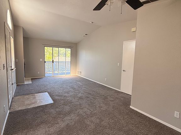 5th image of 304 Sorrento Ct