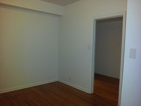 5th image of 8218 S Ingleside Ave APT 1B