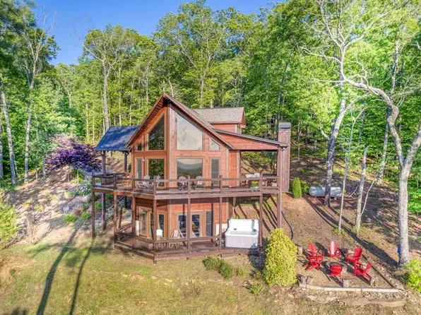 74 Hickory Holw, Mineral Bluff, GA 30559