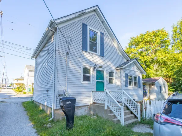 205 1/2 Brown St, Valparaiso, IN 46383