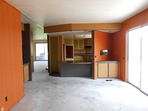 4th image of 385 Avenida Andorra