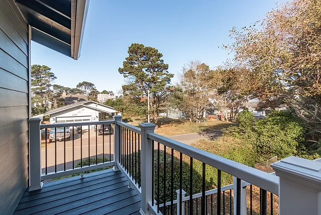 2346 NW Keel Ave — Photo 13