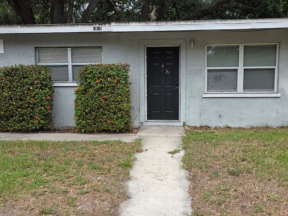 2425 Dixie Ave