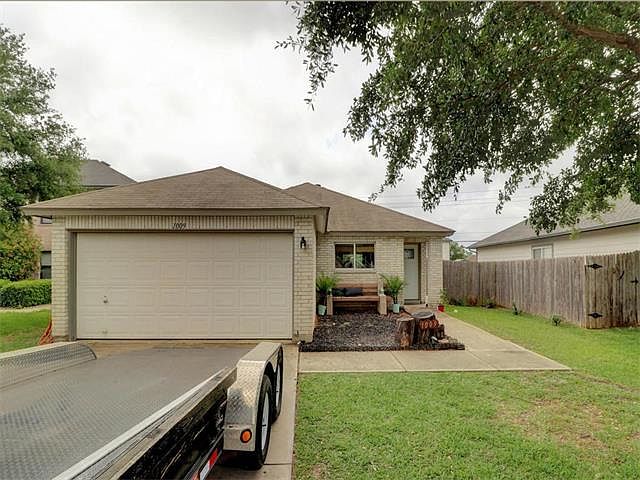 1st image of 1009 Deerhound Pl