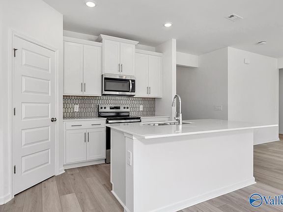 3rd image of 29556 Satilla Cir