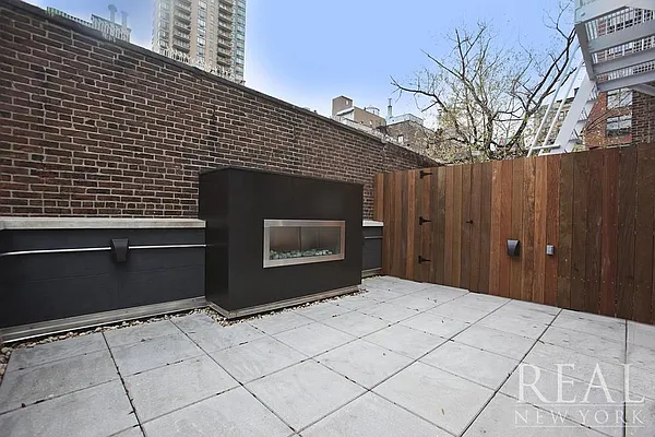 Rented by REAL New York | media 3