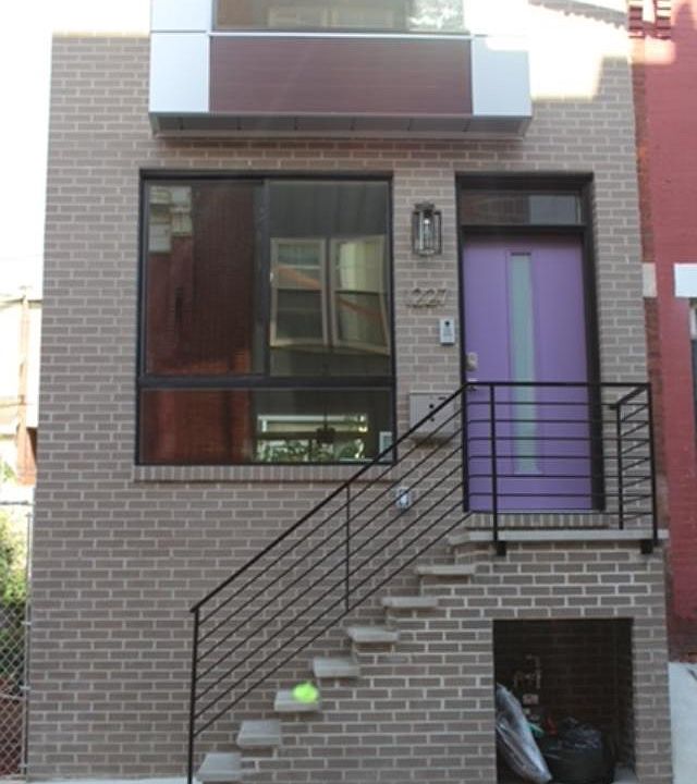 1st image of 1227 N Myrtlewood St