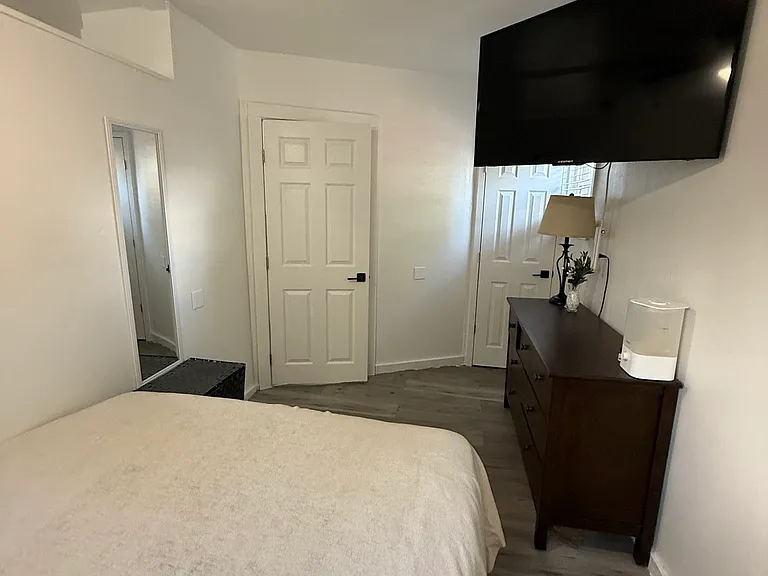 1015 Iowa Ave — Photo 9