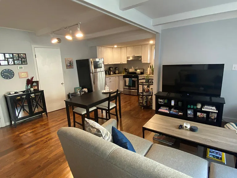 381 Sumner St #1 — Photo 2