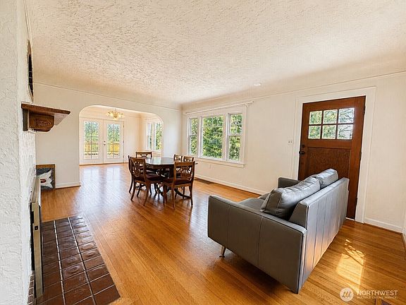 2nd image of 11711 82nd Avenue S