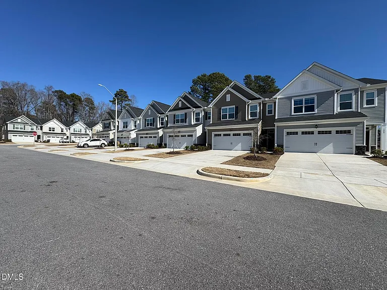 104 Jade Creek Dr — Photo 38
