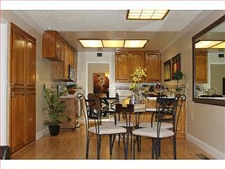 5th image of 2986 Helmsley Dr