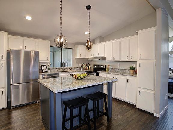 2nd image of 125 Kaseberg Dr