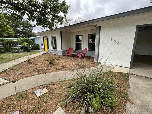 5th image of 258 Cresham Dr
