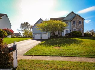 1015 Arcola Glenn Dr, Collegeville, PA