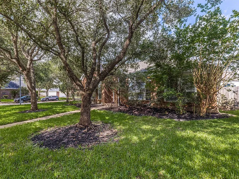 1734 Heddon Falls Dr — Photo 3