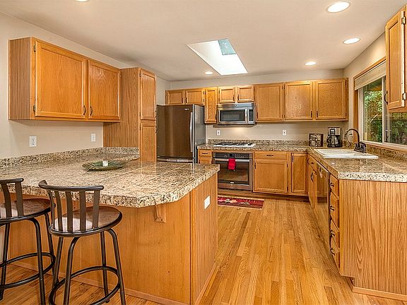 5th image of 7109 NE 165th St