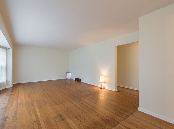 5th image of 3S240 Ironwood Dr