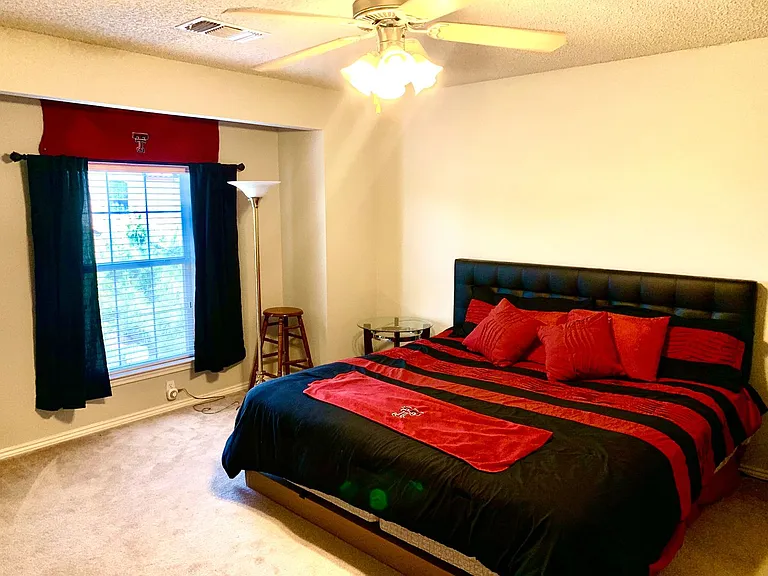 2105 Main St #1 — Photo 6