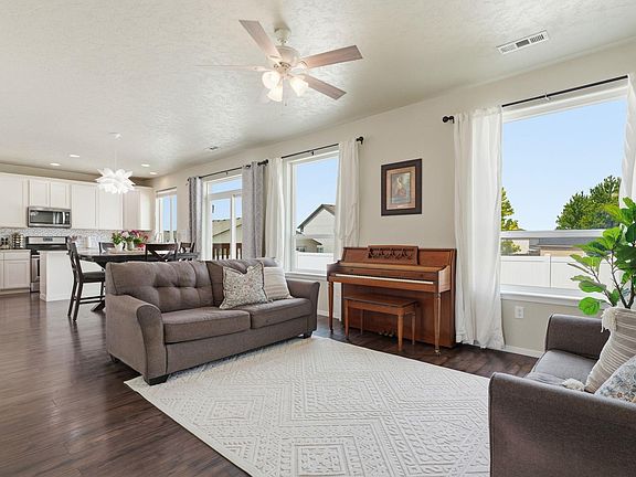 4th image of 4309 Santa Cruz Ln