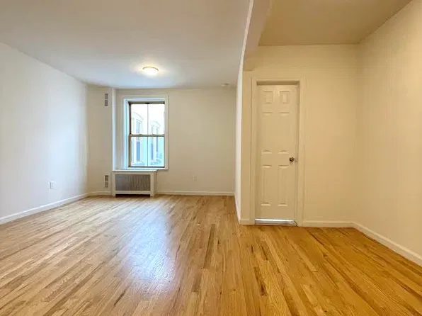 409 East 64th Street image 1 of 11
