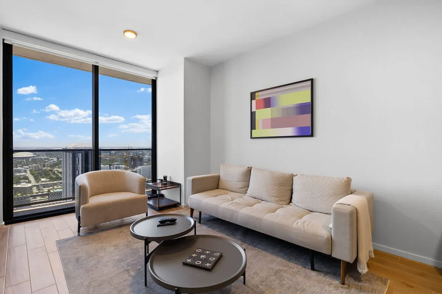 3 bed, 3.0 bath, 538 sqft, $7,750 — Photo 1