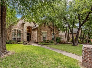 3608 Chateaux Ln, Hurst, TX 76054