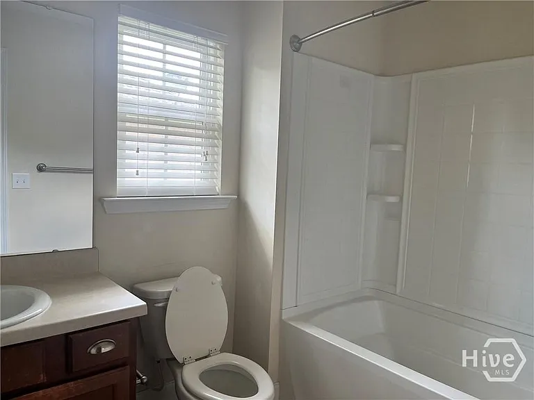 73 Waverly Ln — Photo 6