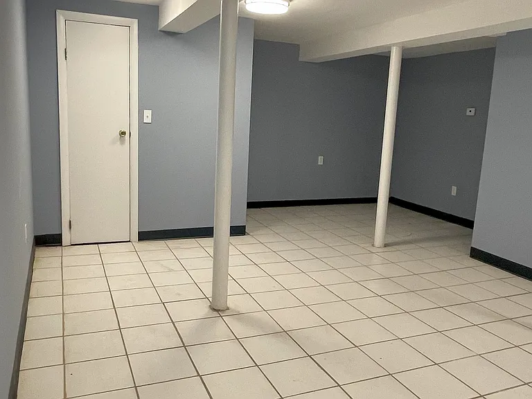 110 Scott St — Photo 16
