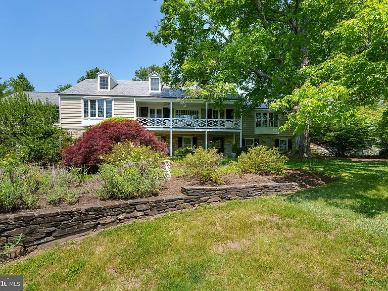 821 Pretty Brook Rd — Photo 3