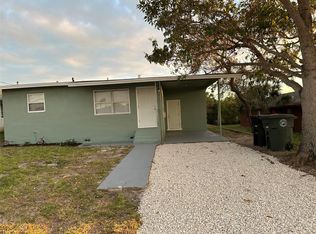 903 Avenue J, Fort Pierce, FL 34950