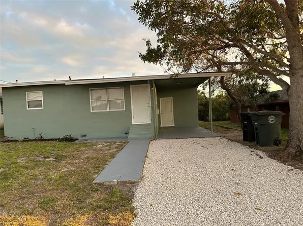 903 Avenue J, Fort Pierce, FL 34950