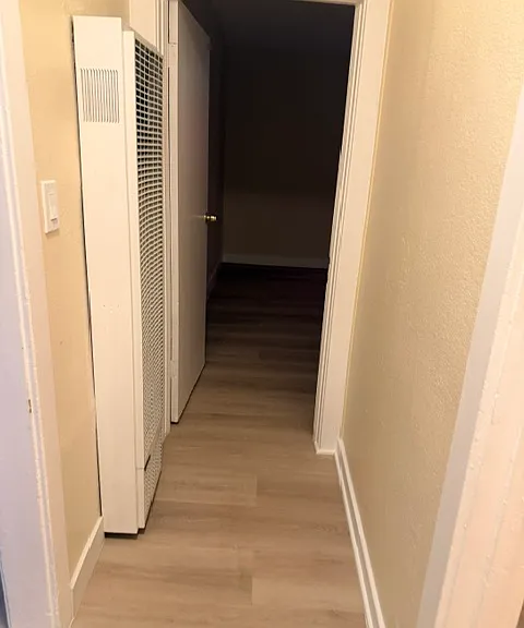 HALLWAY TOWARD MASTERBEDROOM
