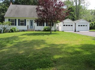 21 Oakland Rd, Amston, CT 06231