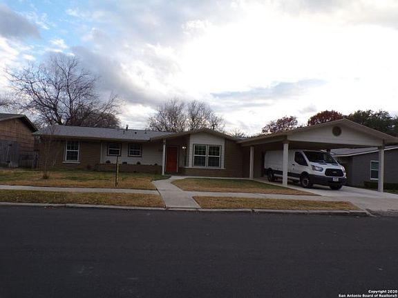 2nd image of 314 Pinewood Ln